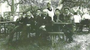 Samuel Bermann en zonen aantafel in jaren 30